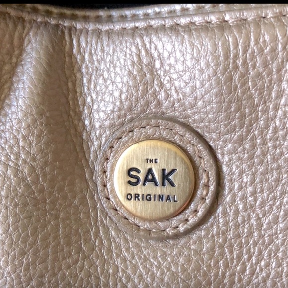 The Sak Gold Leather Shoulder Bag - Picture 6 of 14
